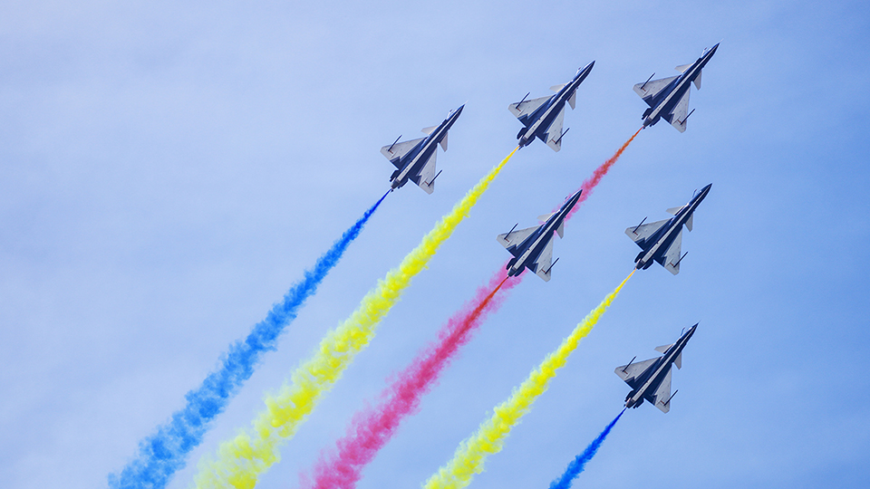 人民空軍成立76周年丨一組海報(bào)祝福人民空軍生日快樂(lè)