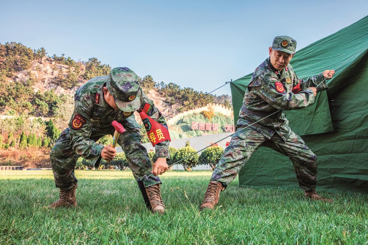 青島市嶗山區(qū)人武部舉行民兵應(yīng)急連考核