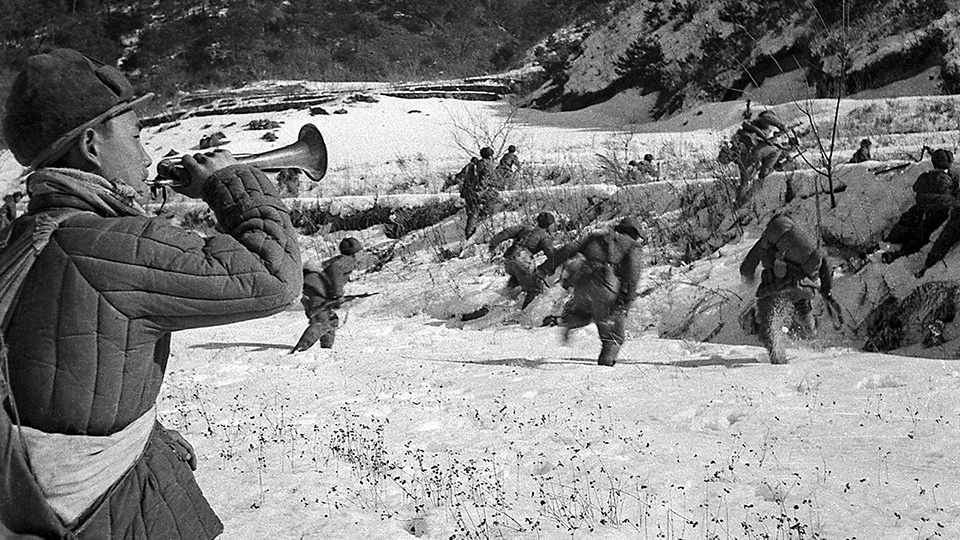 老照片中的好作風(fēng)：軍號(hào)聲聲 誓言錚錚