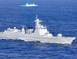 軍營(yíng)觀察丨守護(hù)戰(zhàn)艦：“深耕”在深藍(lán)疆域