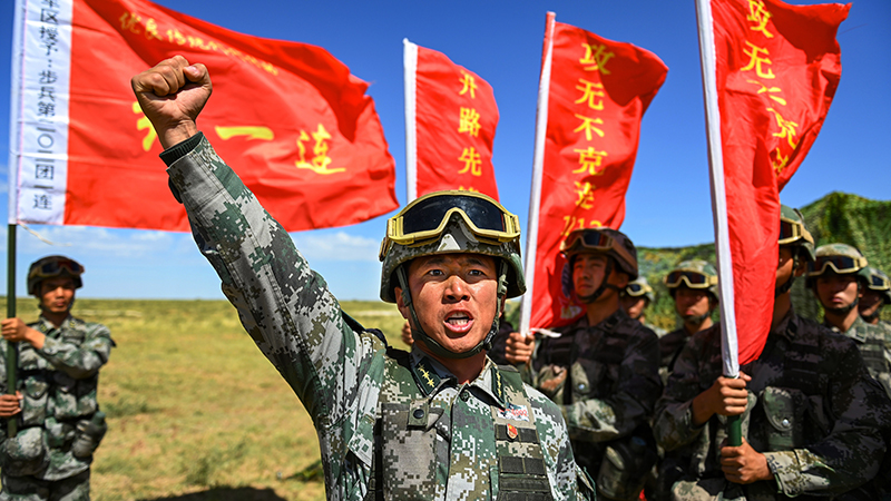 了不起的中國軍人丨楊德龍：立身為旗，當好星火傳承人