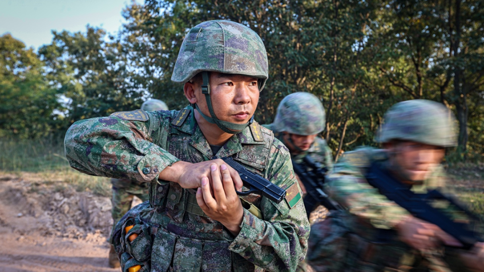 了不起的中國軍人丨二十大代表孫金龍：鉚在戰(zhàn)位做“鋼釘”，我有打贏的底氣