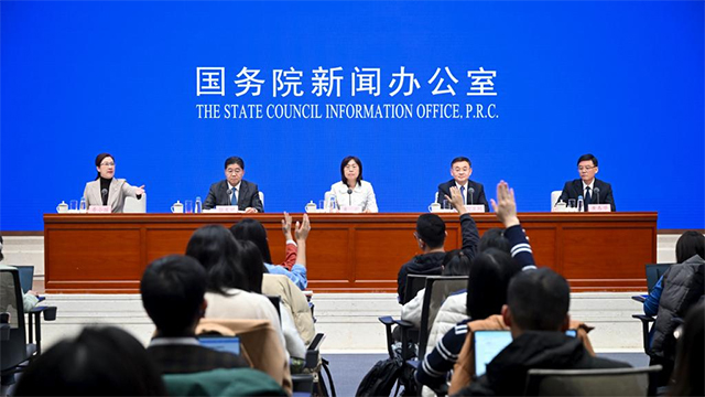 以法治方式推動(dòng)保障法治宣傳教育全面發(fā)展——國新辦發(fā)布會(huì)介紹法治宣傳教育法及全民普法有關(guān)情況