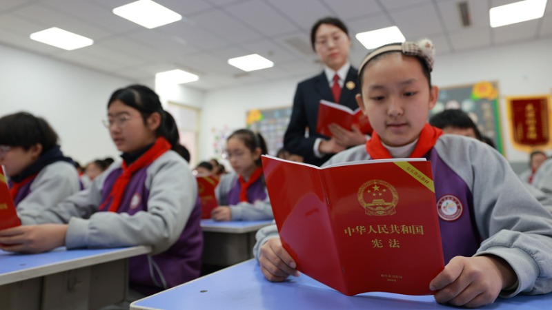 各地開展普法宣傳 迎接國家憲法日