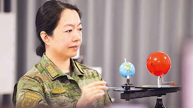 最美新時(shí)代革命軍人風(fēng)采丨何元智：“織網(wǎng)”無(wú)聲為勝戰(zhàn)